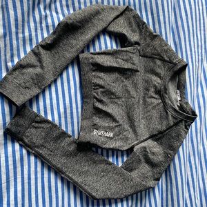 Gym shark king sleeve crop top